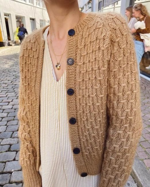 jenny_jacket_petiteknit_lofotstrikk