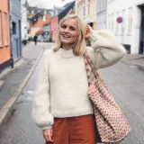 holiday_sweater_petiteknit_lofotstrikk