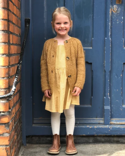 sunday_cardigan_junior_petiteknit_lofotstrikk